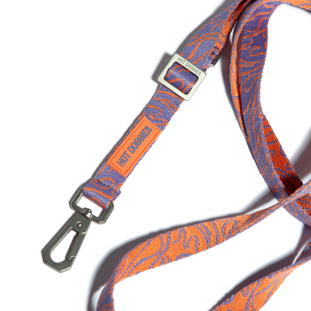 Hot-Doggies-Lily-Coral-Dog-Leash-Close-Up-Jacquard-Woven-Recycled-Polyester-Eco-Friendly